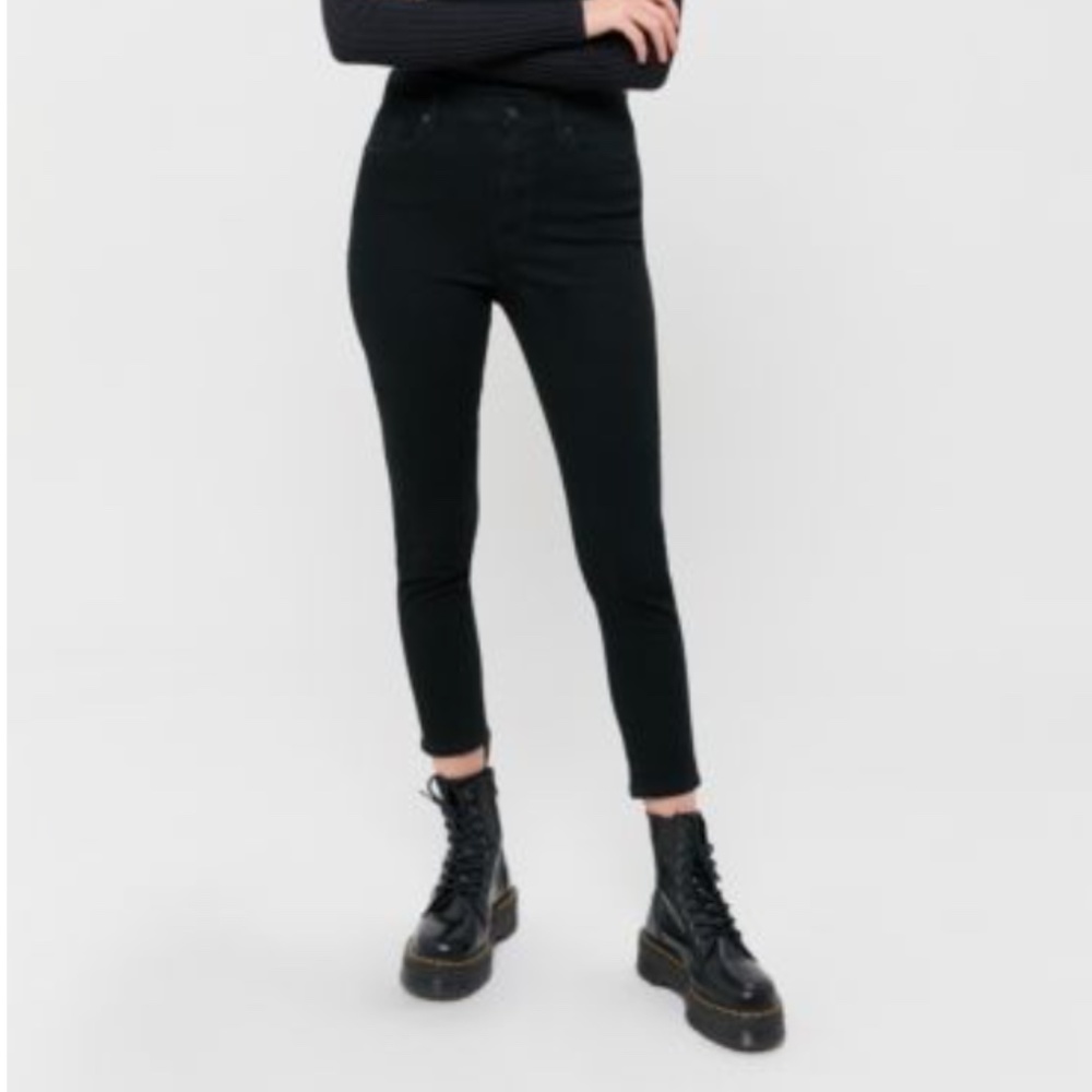 NEW Urban Outfitters / BDG High-Waisted Black Skinny Jean / Size 25